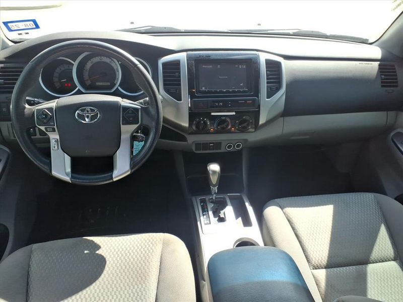 Used 2014 Toyota Tacoma PreRunnerImage 4