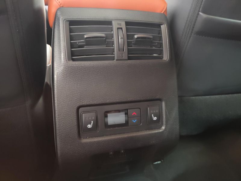 Used 2023 Mitsubishi Outlander PHEV SEL AWD 40th Anniv w/Sunroof/NavImage 32