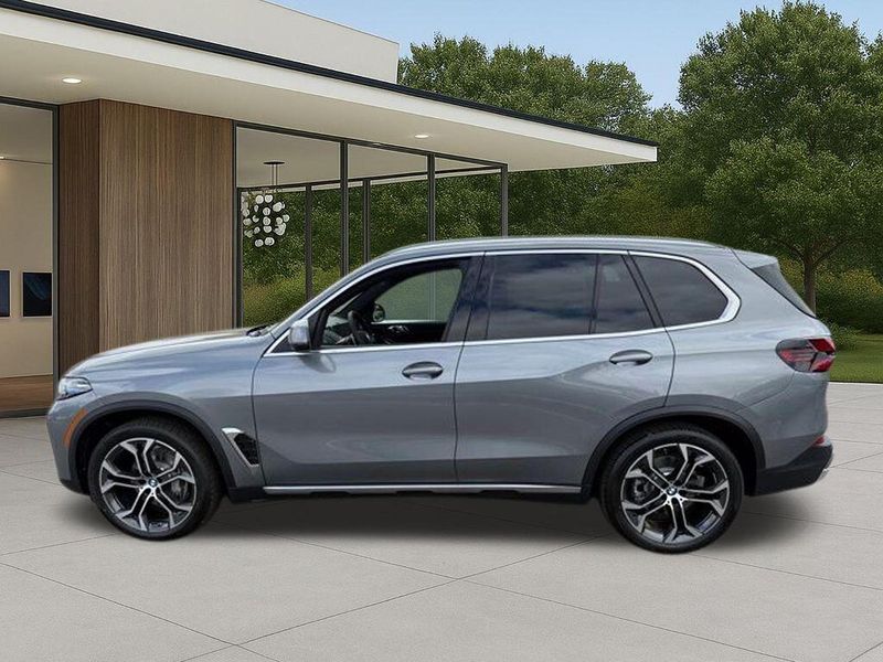 New 2026 BMW X5 xDrive40iImage 13
