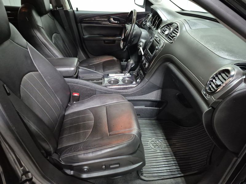 2017 Buick Enclave LeatherImage 16