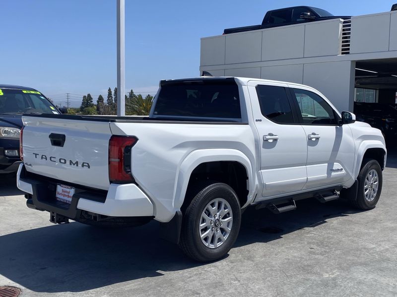 Used 2025 Toyota Tacoma SR5Image 4