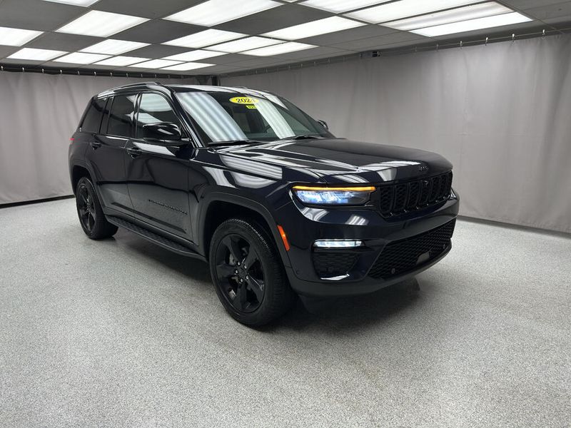 Used 2024 Jeep Grand Cherokee LimitedImage 5