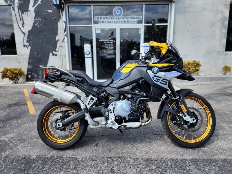 2021 BMW F 850 GS  in a BLACK  YELLOW exterior color. BMW Motorcycles of Miami 786-845-0052 motorcyclesofmiami.com 