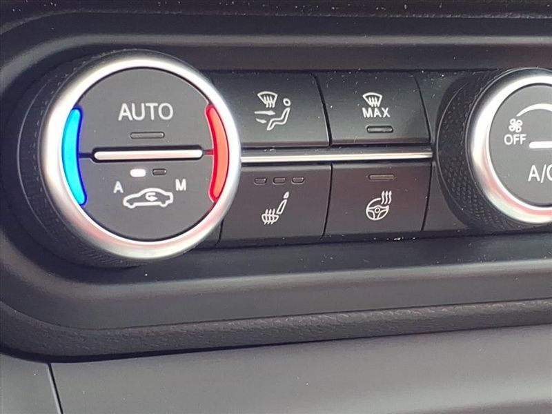 New 2025 Alfa Romeo Stelvio AwdImage 21