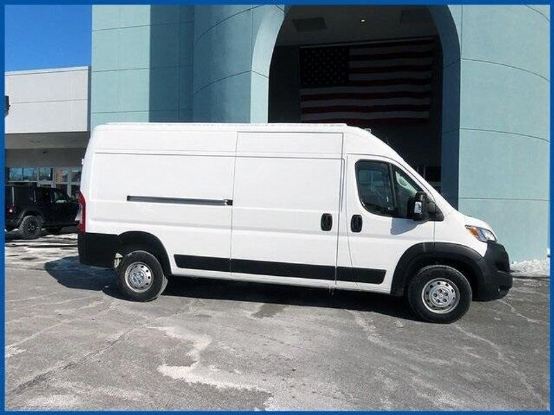 2023 RAM ProMaster 2500 High RoofImage 2