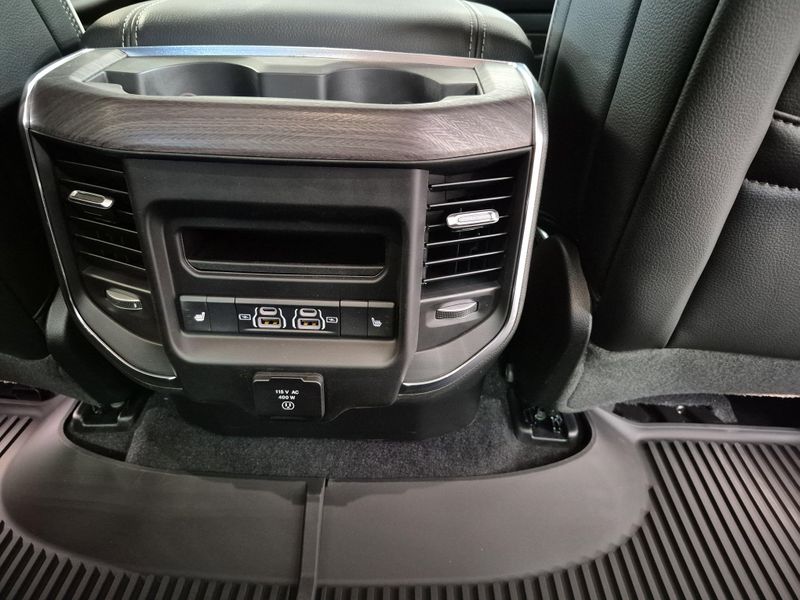 2025 RAM 1500 Laramie Crew Cab 4x4 5