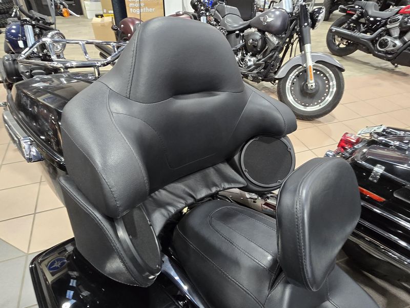 USED 2023 HARLEY ELECTRA GLIDE ULTRA LIMITED Image 6