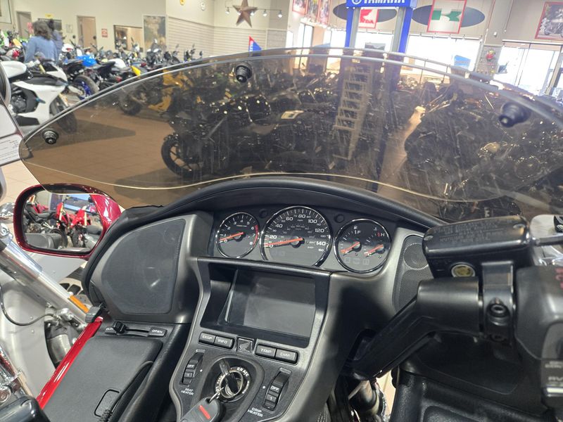 USED 2008 HONDA GOLD WING Image 7