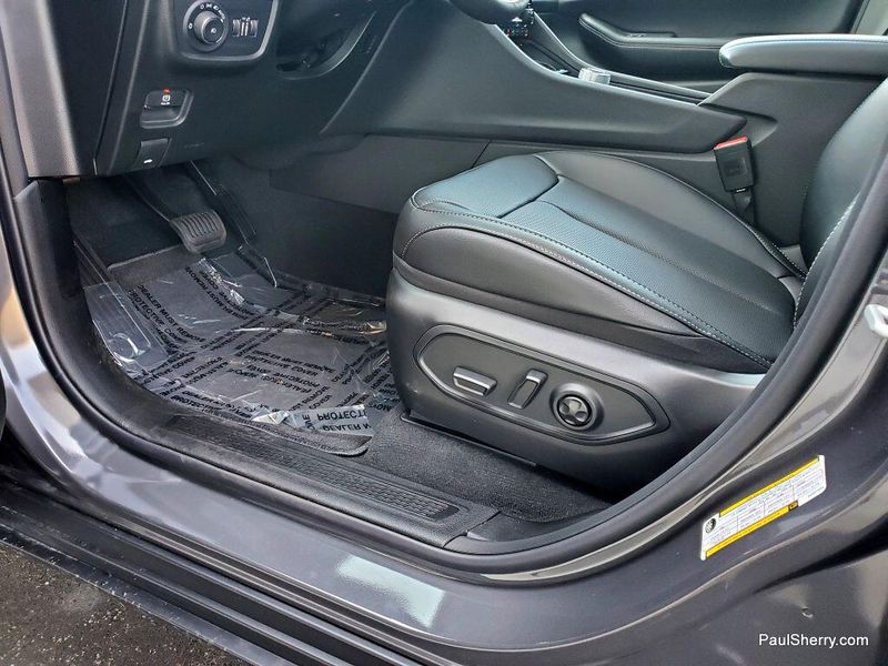 New 2025 Jeep Grand Cherokee Limited 4x4Image 23