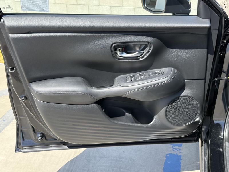 Used 2024 Honda HR-V LXImage 16