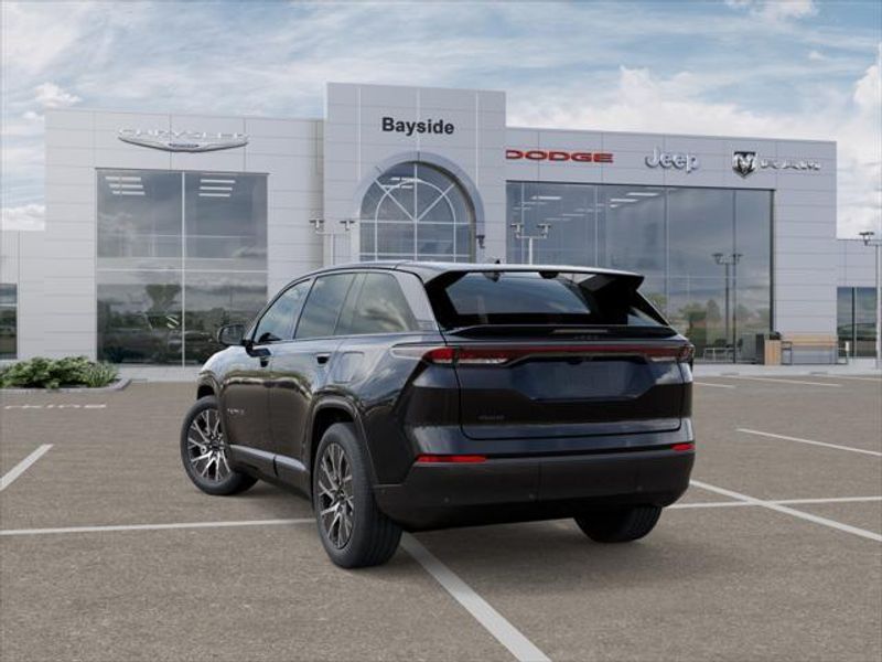 2025 Jeep Wagoneer S Limited photo 3