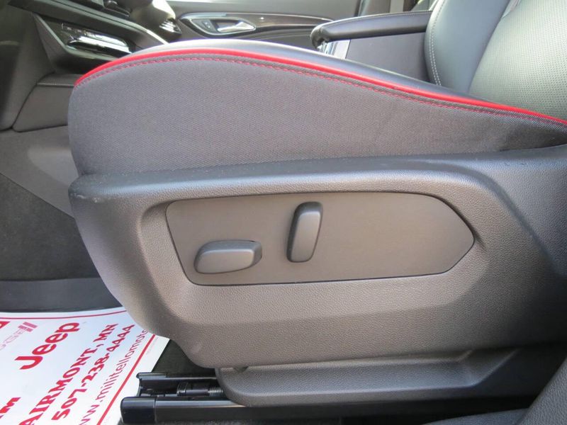 Used 2023 Buick Envision Essence AWD 4dr CrossoverImage 11