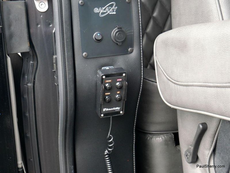 2023 RAM ProMaster 2500 Window Van High RoofImage 21