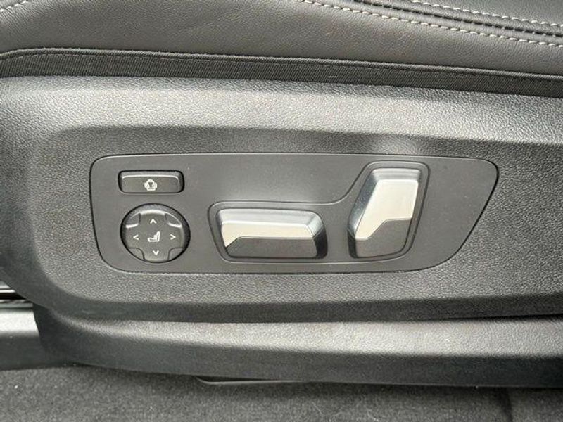 New 2026 BMW X5 sDrive40iImage 18