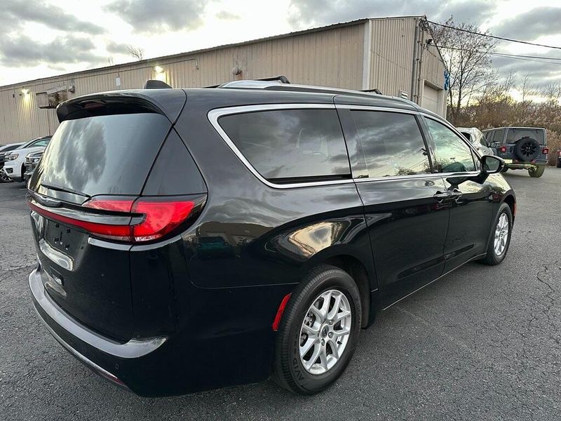 2021 Chrysler Pacifica Touring LImage 13