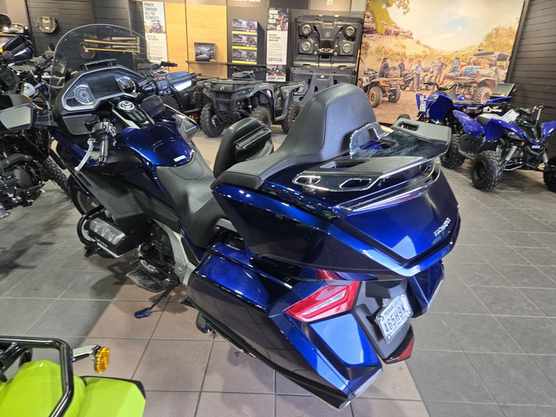 USED 2018 HONDA GOLD WING TOUR Image 4