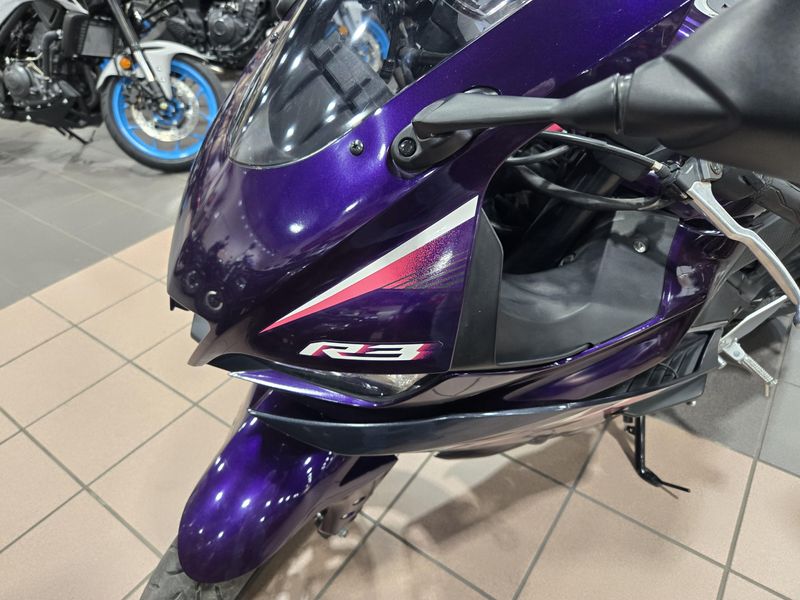 2023 Yamaha YZFR3 ABS Image 6