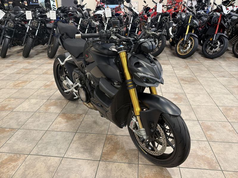 Used 2021 Ducati STREETFIGHTER V4S Image 11