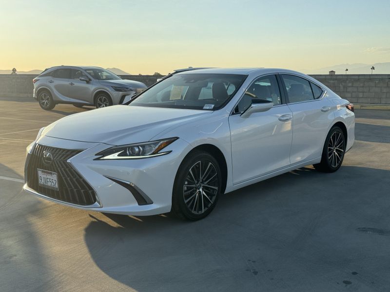 Used 2024 Lexus ES 350Image 4