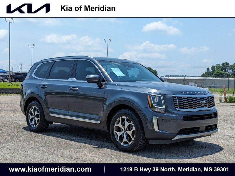 2021 Kia Telluride EX in a Gravity Grey exterior color and Blackinterior. Johnson Dodge 601-693-6343 pixelmotiondemo.com 