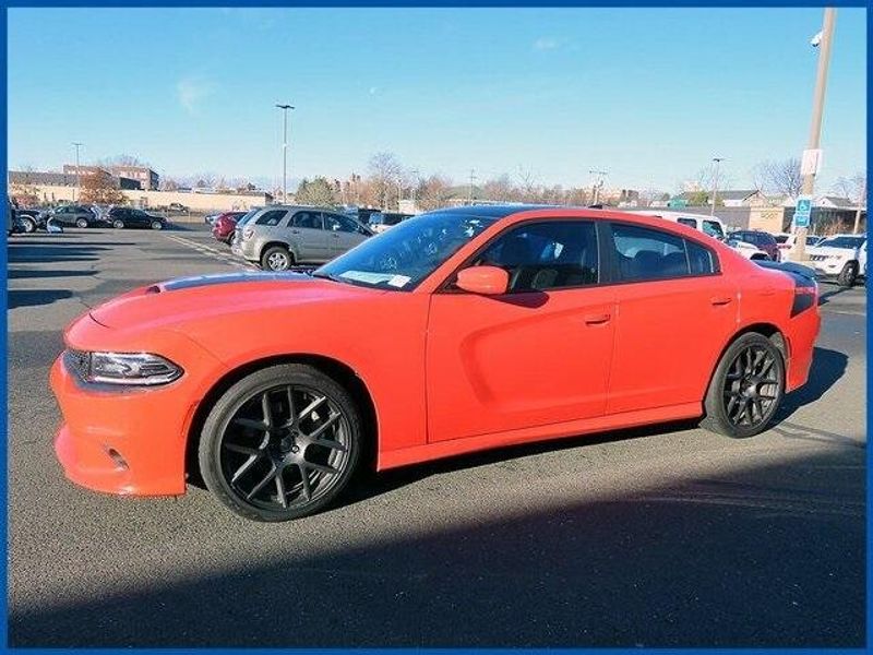 2017 Dodge Charger R/TImage 1