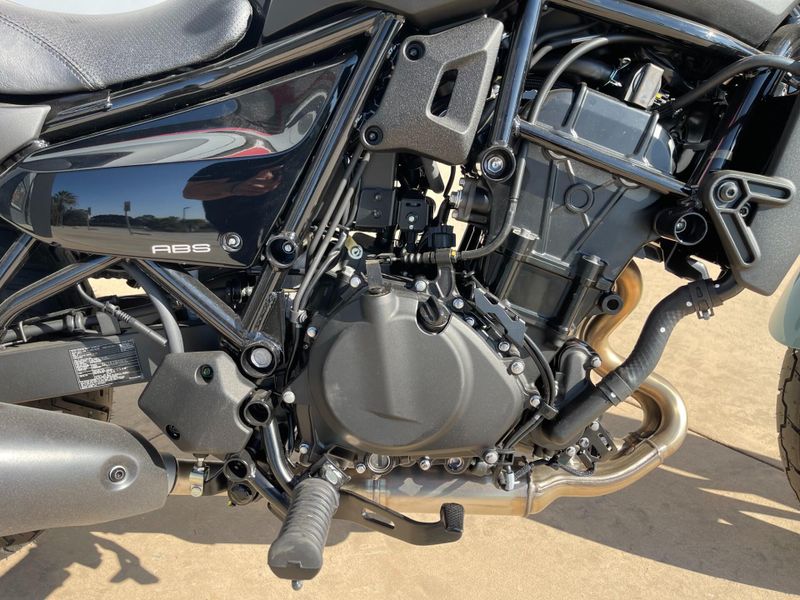 New 2025 Kawasaki ELIMINATOR SE ABS Image 21