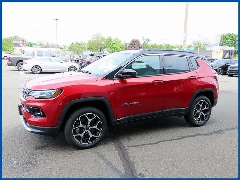 2025 Jeep Compass LimitedImage 1