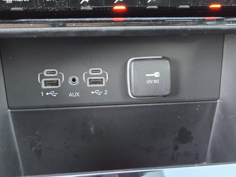 Used 2025 Jeep Grand Cherokee Laredo X 4x2