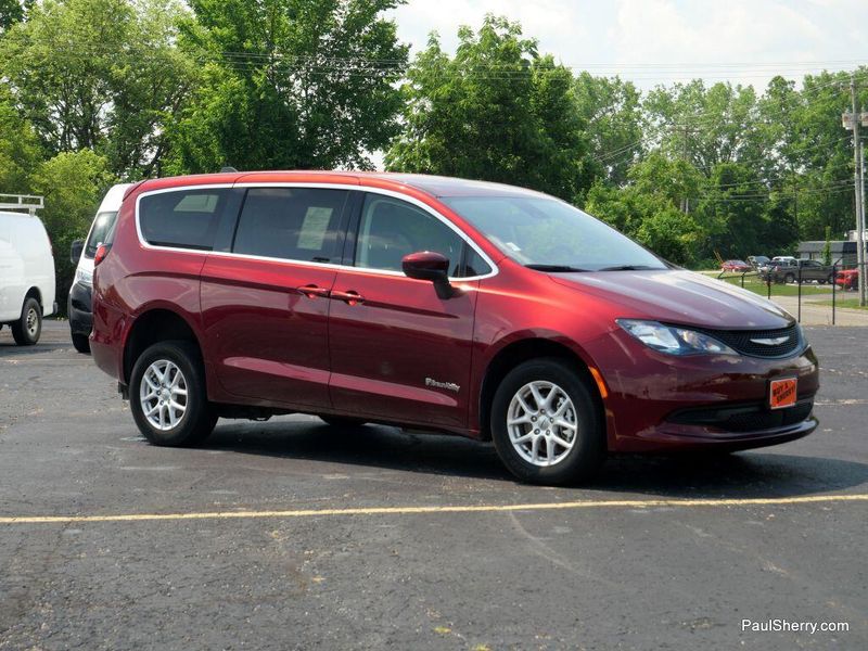 Used 2023 Chrysler Voyager LXImage 29