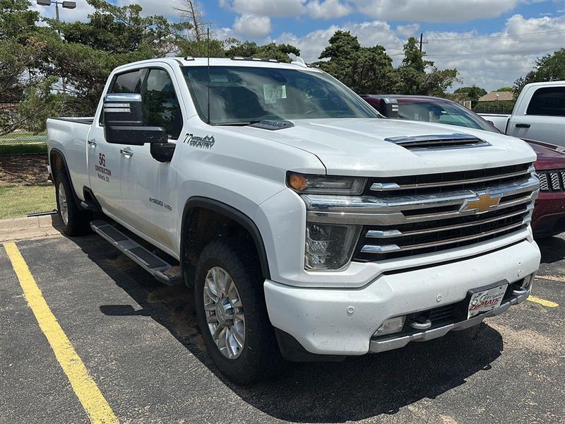 2020 Chevrolet Silverado 2500HD High Country photo 3