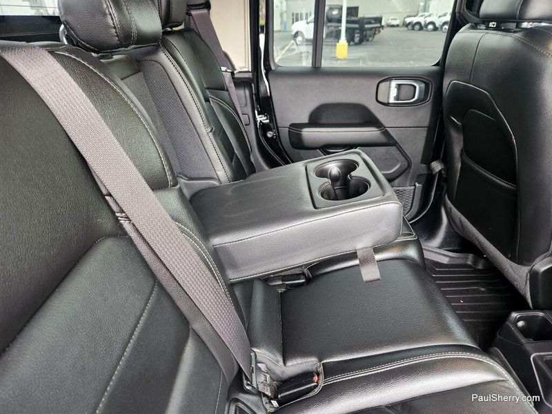 2021 Jeep Gladiator OverlandImage 47