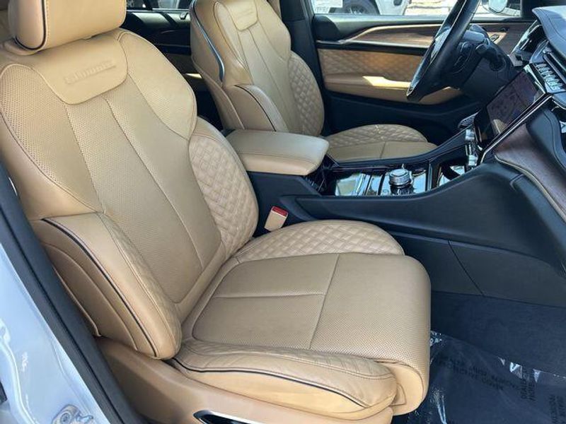 Used 2022 Jeep Grand Cherokee Summit 4xeImage 11