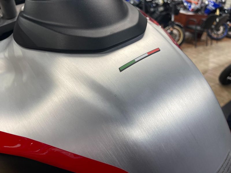 New 2025 Ducati MULTISTRADA V4 RALLY TRAVEL & RADAR SPOKED WHEELS Image 19