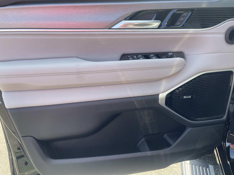 2026 Jeep Grand Wagoneer Limited Reserve 4x4