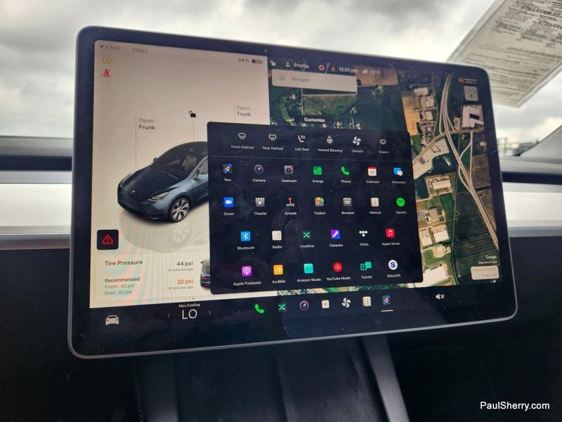 2024 Tesla Model Y Long RangeImage 60