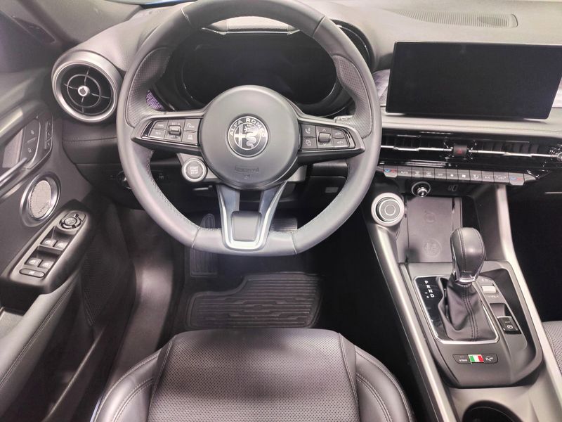 Used 2024 Alfa Romeo Tonale Ti eAWD Premium w/SunroofImage 21