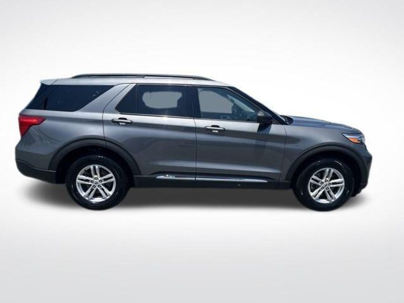 Used 2024 Ford Explorer XLT