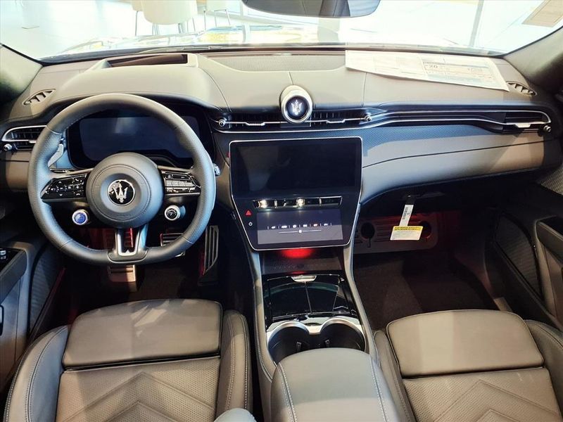 New 2026 Maserati Grecale ModenaImage 13