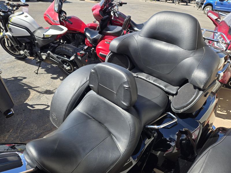 USED 2022 HARLEY TRIKE TRI GLIDE ULTRA Image 17