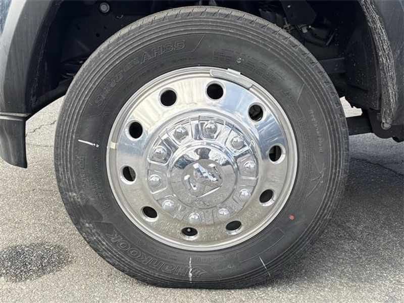 New 2023 RAM 5500 Tradesman Chassis Crew Cab 4x2 84