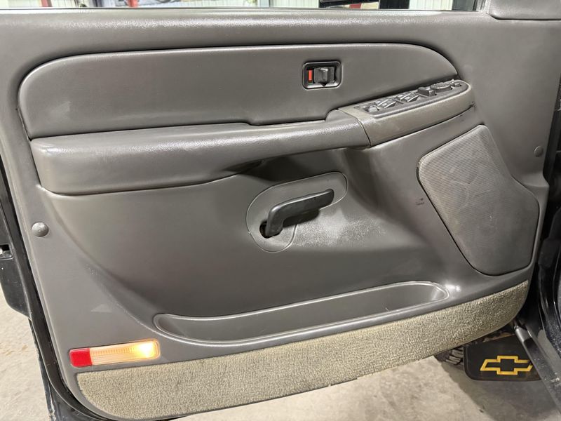Used 2005 Chevrolet Silverado 2500HD LSImage 14