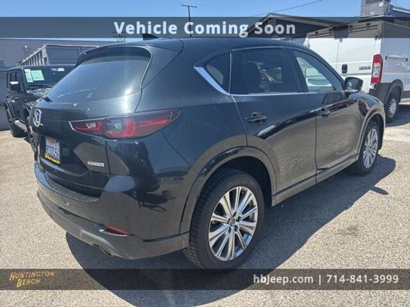 2022 Mazda CX-5 2.5 Turbo SignatureImage 5
