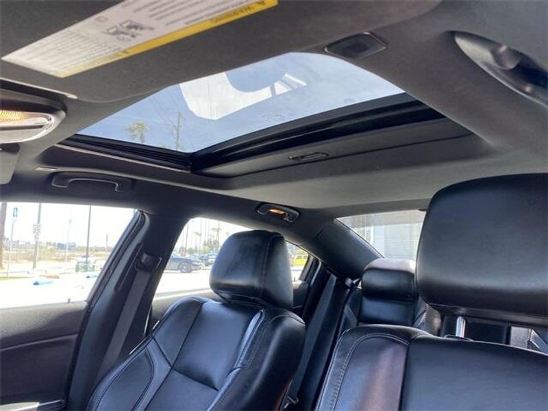 2021 Dodge Charger SXTImage 21