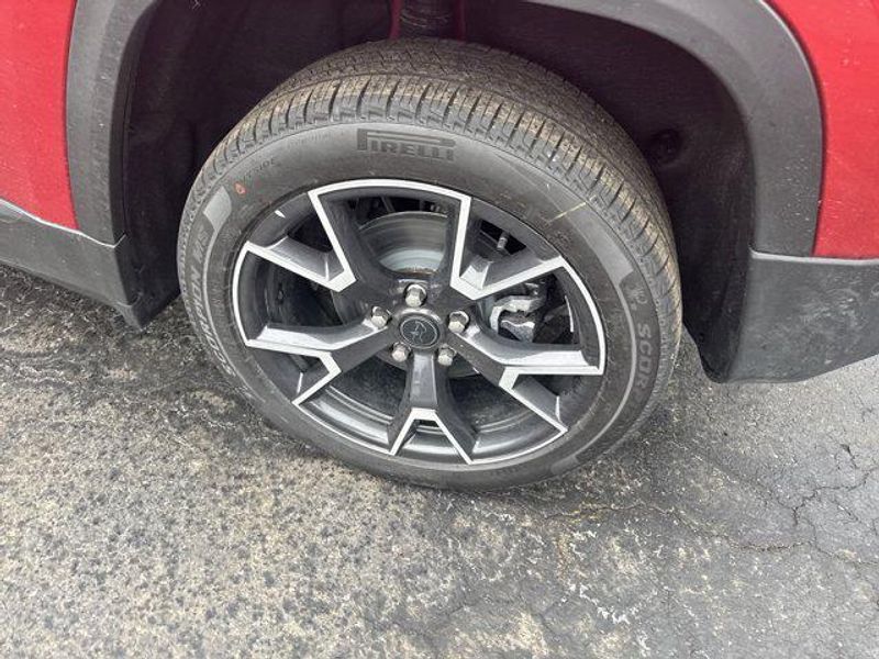 New 2026 Jeep Cherokee Overland 4x4Image 9