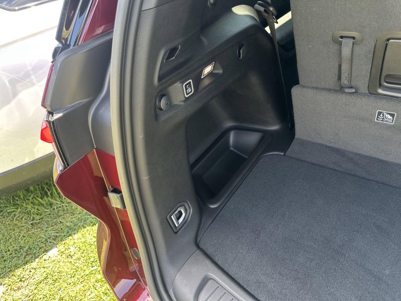 New 2025 Jeep Grand Cherokee L Limited 4x4Image 14