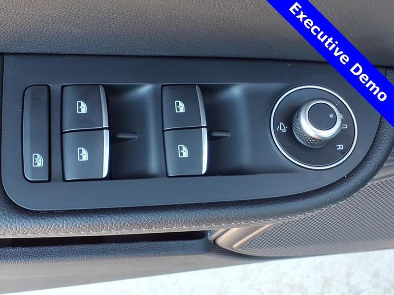 New 2025 Alfa Romeo Giulia RwdImage 17