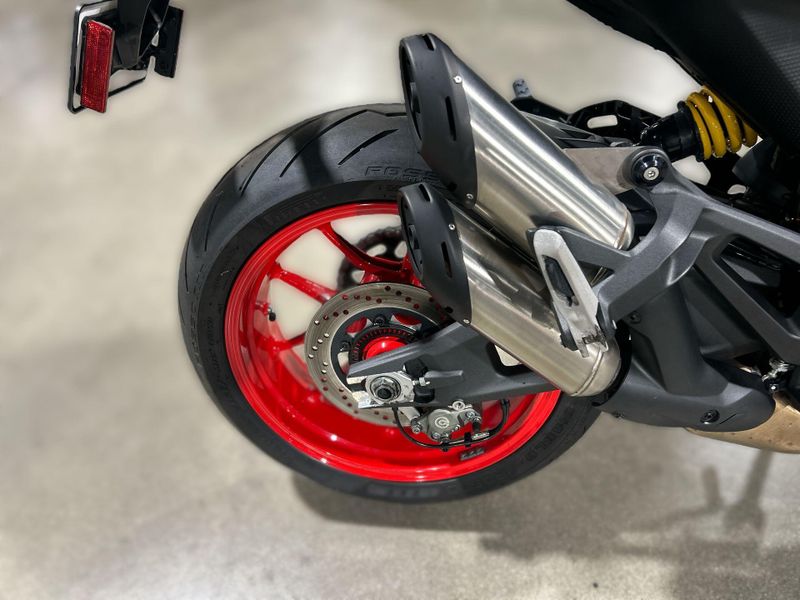 Used 2022 Ducati Monster Image 29