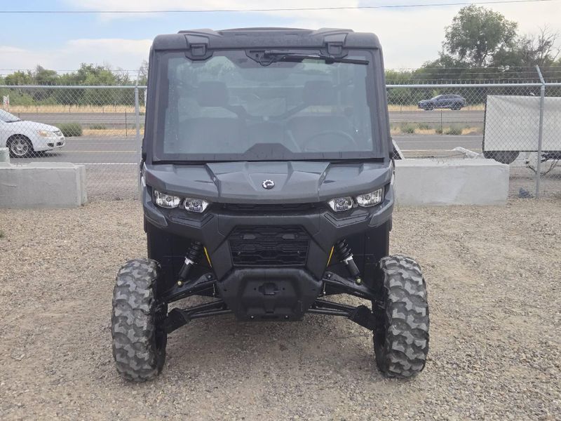 New 2027 Can-Am DEFENDER DPS CAB HD9 Image 3