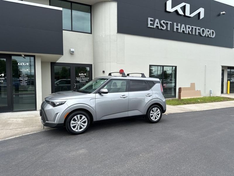 2023 Kia Soul LXImage 1