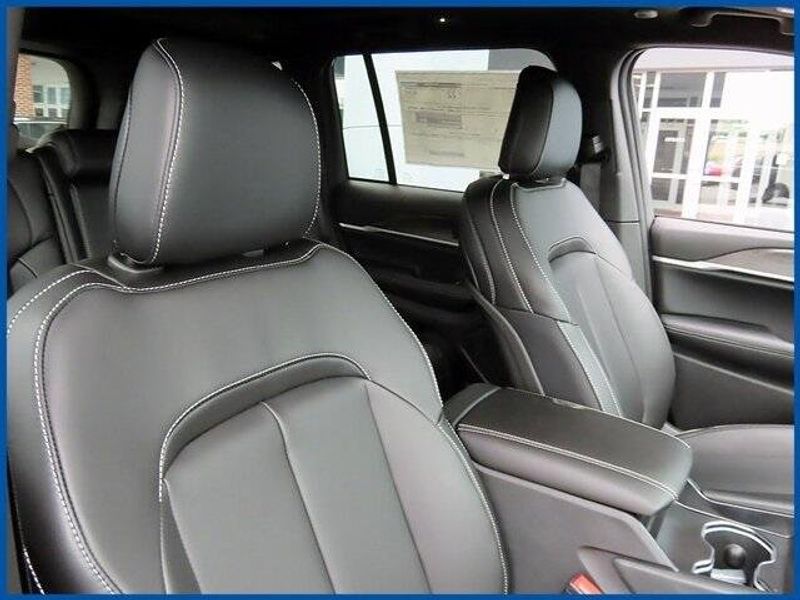 2025 Jeep Grand Cherokee LimitedImage 9